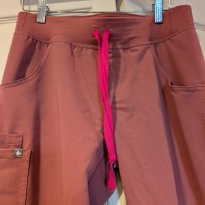 FIGS Kade Small Petite in Mauve